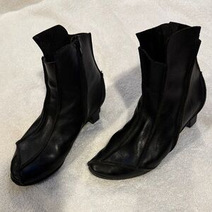 Trippen Black Leather Ankle Booties 40 / 9.5